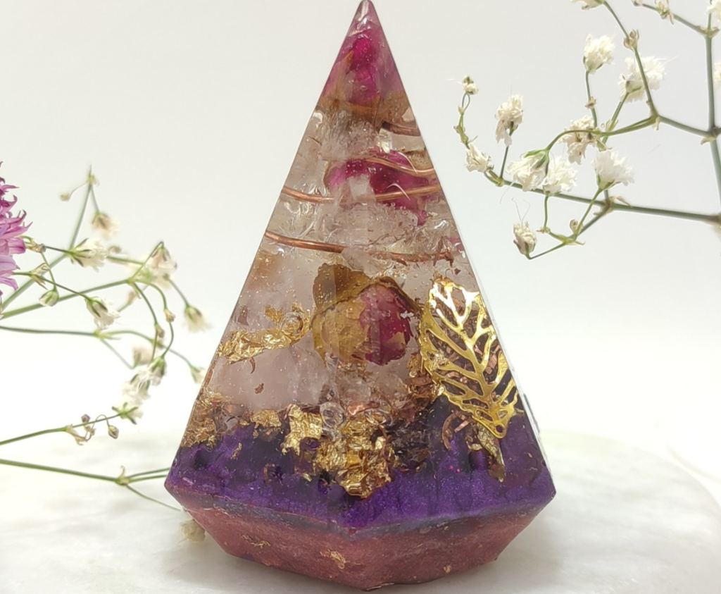 La pyrite pierre : entre tendance et vertus, pourquoi s’en parer ?
