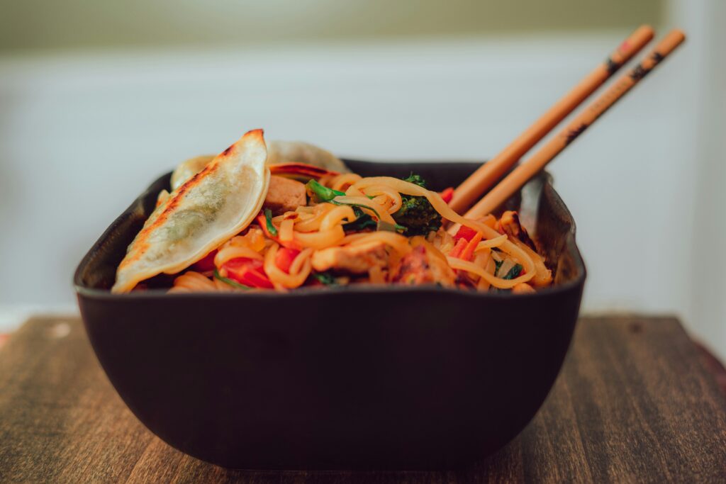 découvrez des recettes de pâtes délicieuses et faciles à préparer pour tous les repas, des pâtes fraîches aux pâtes sèches, des sauces riches et savoureuses aux assaisonnements créatifs.