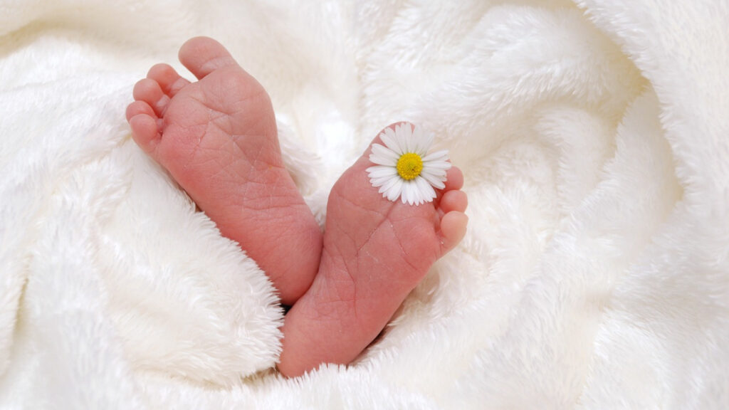 pieds nouveau né