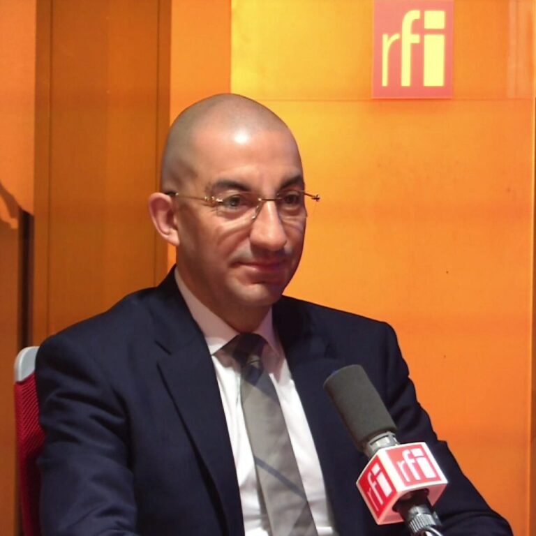Portrait de Jean Messiha illustrant sa fortune et son ascension médiatique