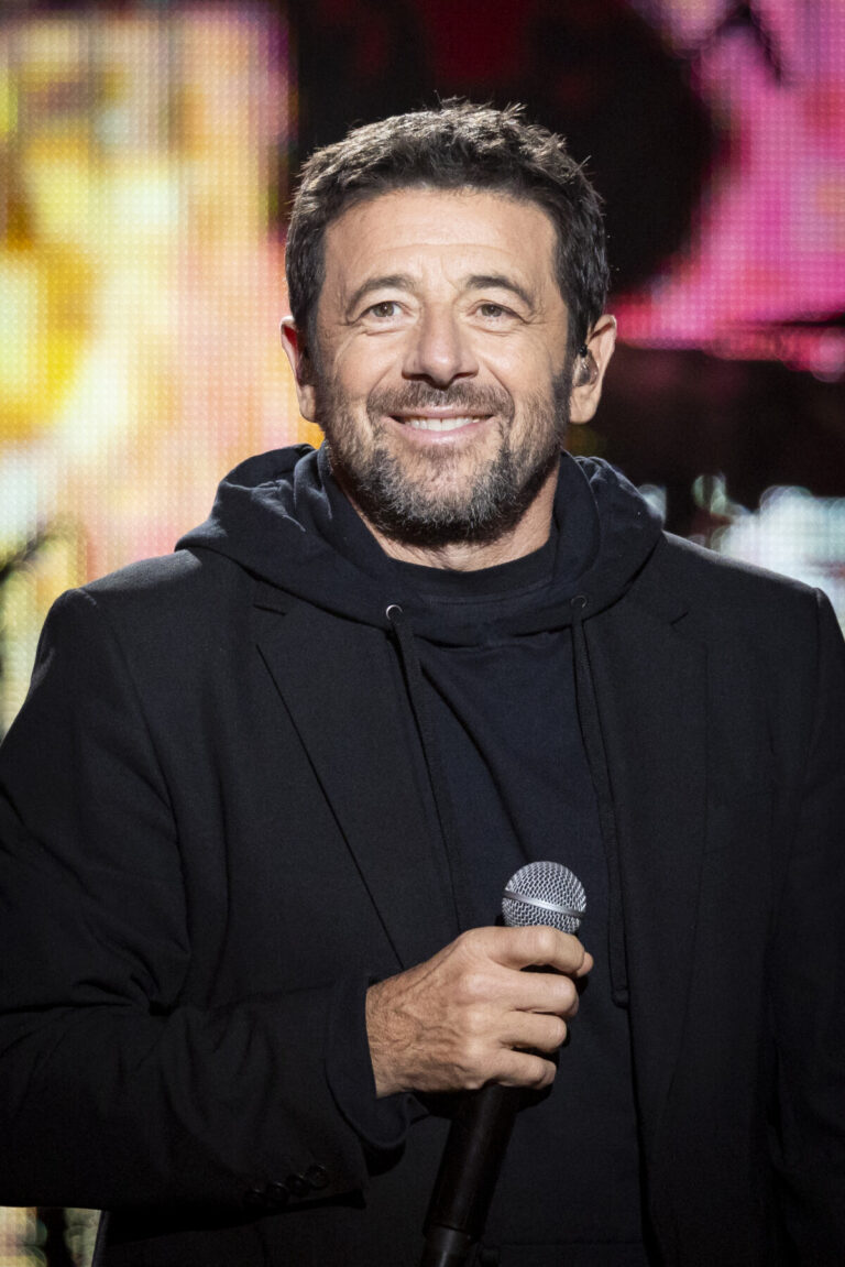 Portrait de Patrick Bruel, artiste à la fortune impressionnante