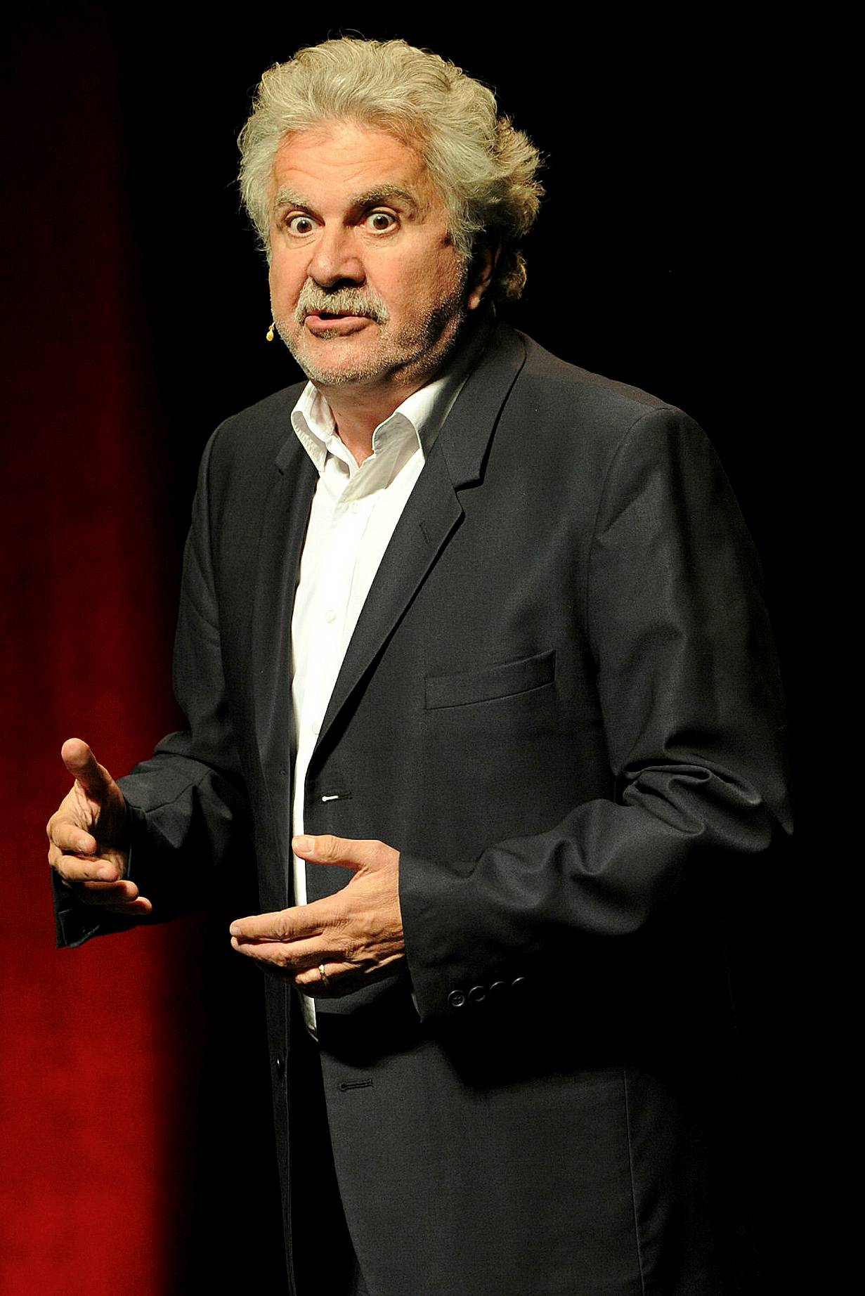 Roland Magdane sur scène